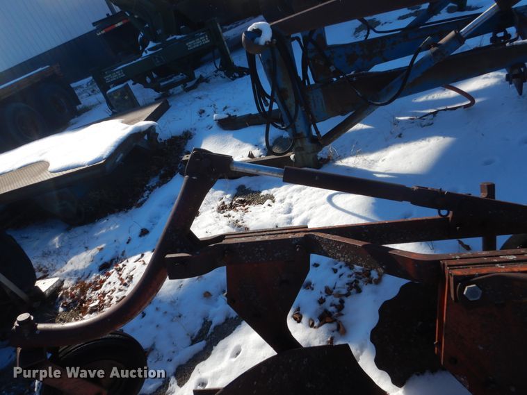 image for item HS9404 (2) pieces of ag equipment