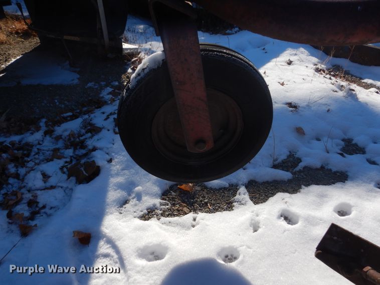 image for item HS9404 (2) pieces of ag equipment