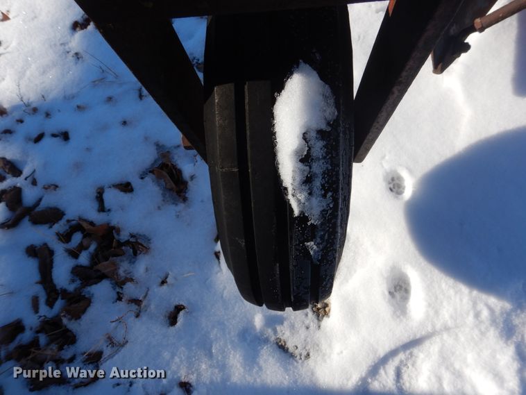 image for item HS9404 (2) pieces of ag equipment