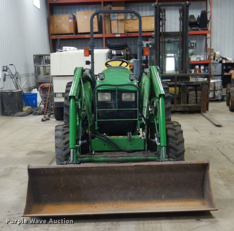 image for item HS9432 1999 John Deere 4600  tractor