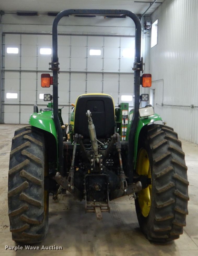 image for item HS9432 1999 John Deere 4600  tractor