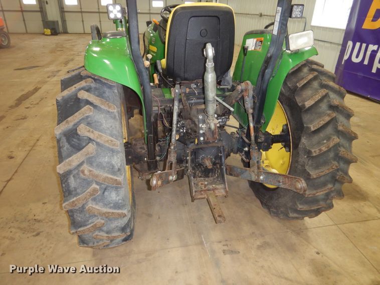 image for item HS9432 1999 John Deere 4600  tractor