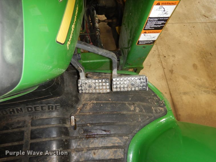 image for item HS9432 1999 John Deere 4600  tractor