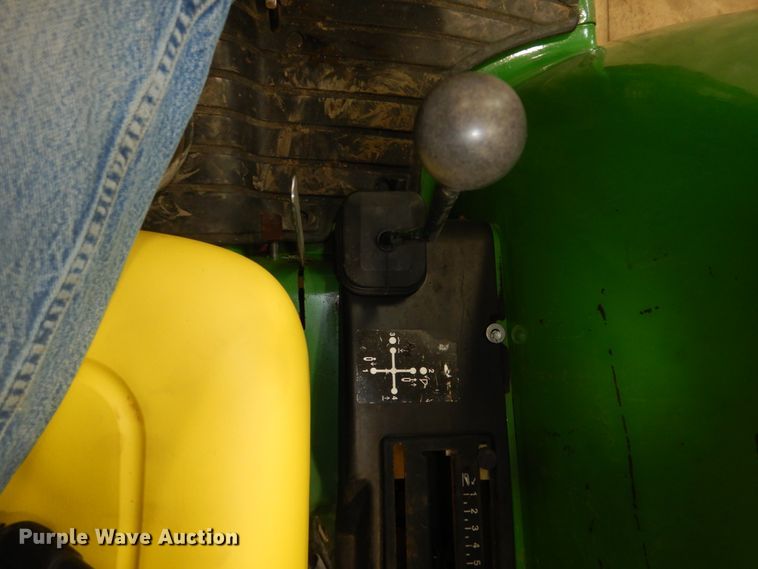 image for item HS9432 1999 John Deere 4600  tractor