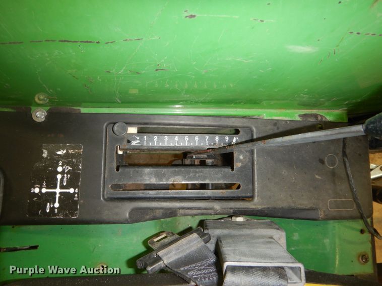 image for item HS9432 1999 John Deere 4600  tractor