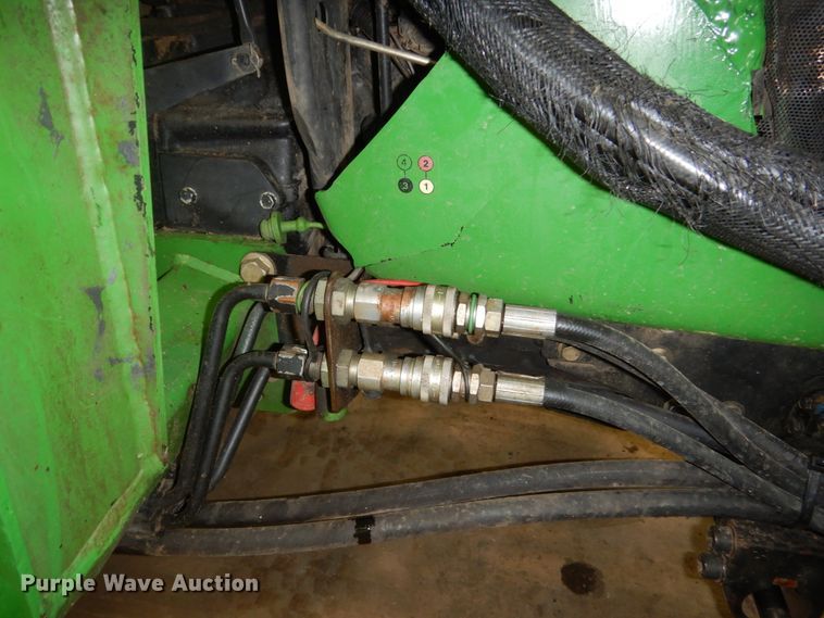 image for item HS9432 1999 John Deere 4600  tractor