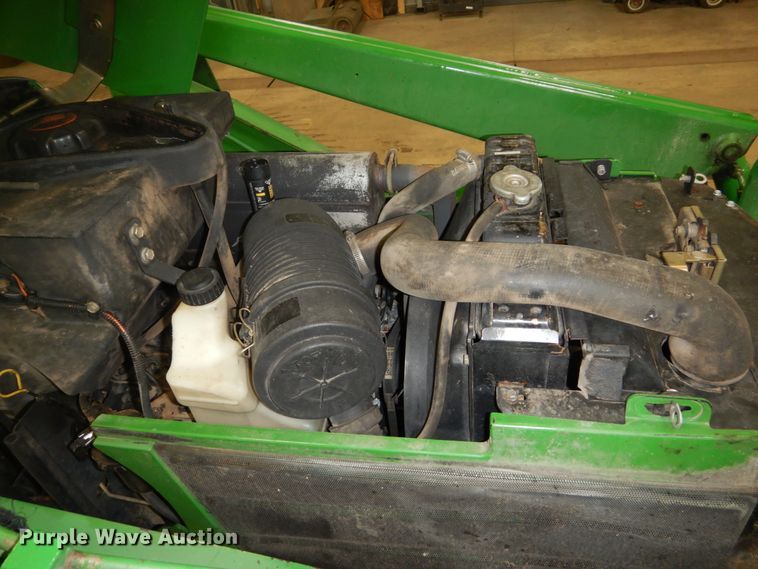 image for item HS9432 1999 John Deere 4600  tractor