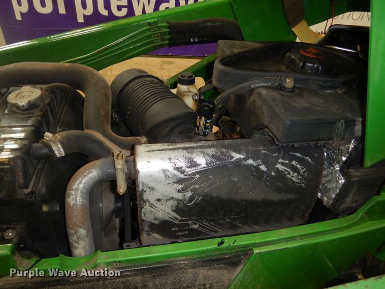 image for item HS9432 1999 John Deere 4600  tractor