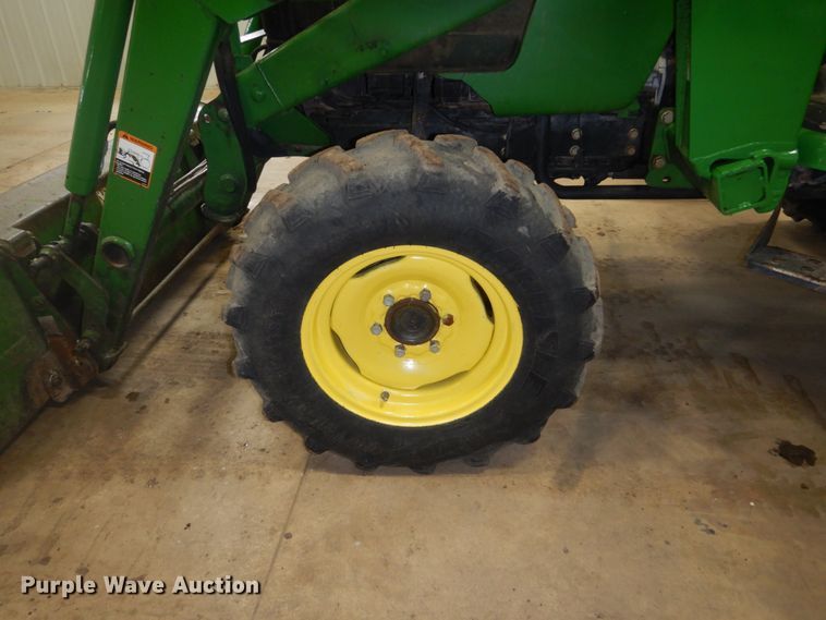 image for item HS9432 1999 John Deere 4600  tractor