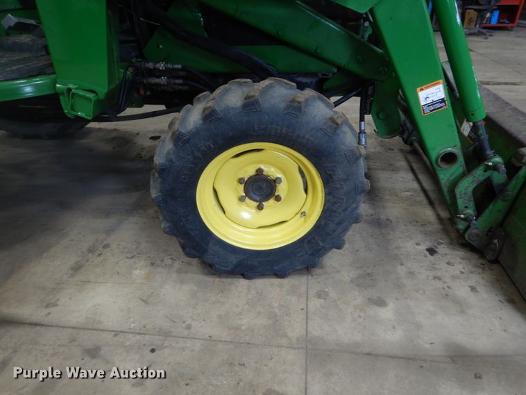 image for item HS9432 1999 John Deere 4600  tractor