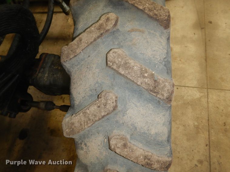 image for item HS9432 1999 John Deere 4600  tractor