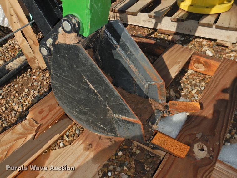 image for item HU9644 John Deere 375 backhoe attachment