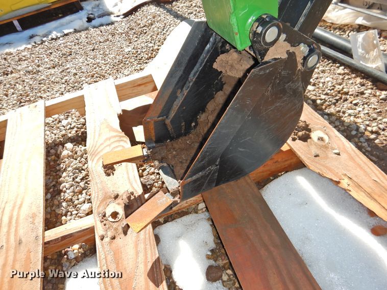 image for item HU9644 John Deere 375 backhoe attachment