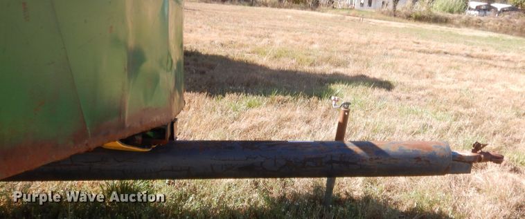 image for item HW9125 1993 John Deere 925 rigid head