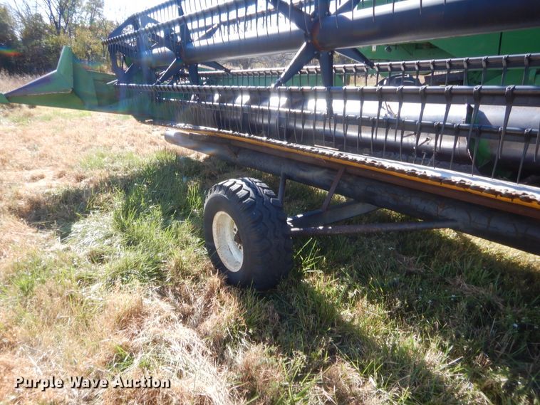 image for item HW9125 1993 John Deere 925 rigid head