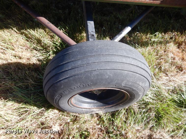 image for item HW9125 1993 John Deere 925 rigid head