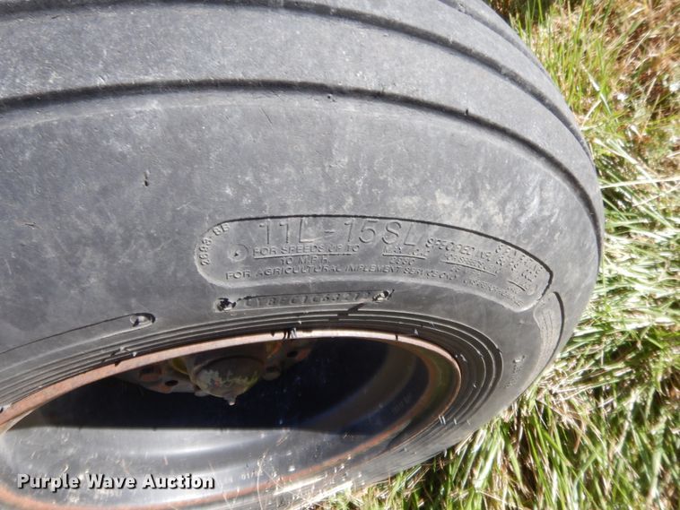 image for item HW9125 1993 John Deere 925 rigid head