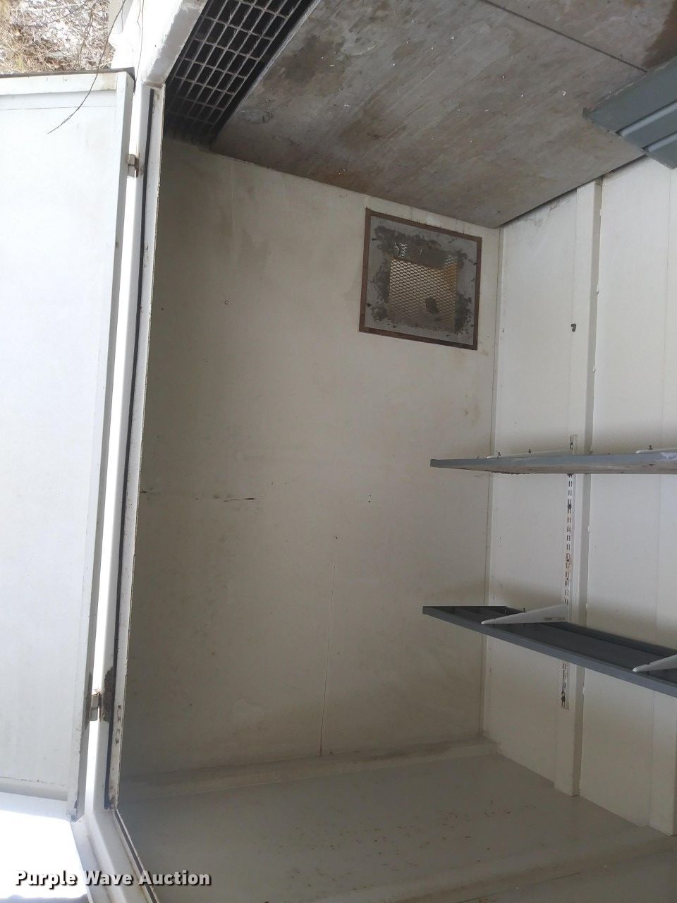 Pesticide storage box in Chetopa, KS Item H1806 sold Purple Wave