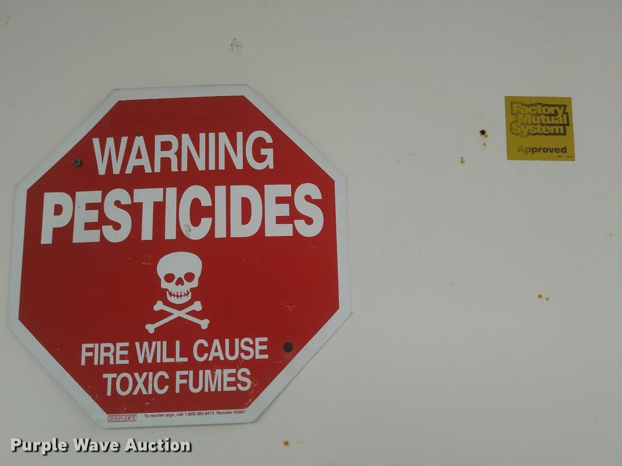 Pesticide storage box in Chetopa, KS Item H1806 sold Purple Wave