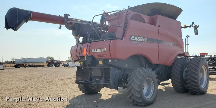 image for item DG8361 2015 Case IH 6140  combine
