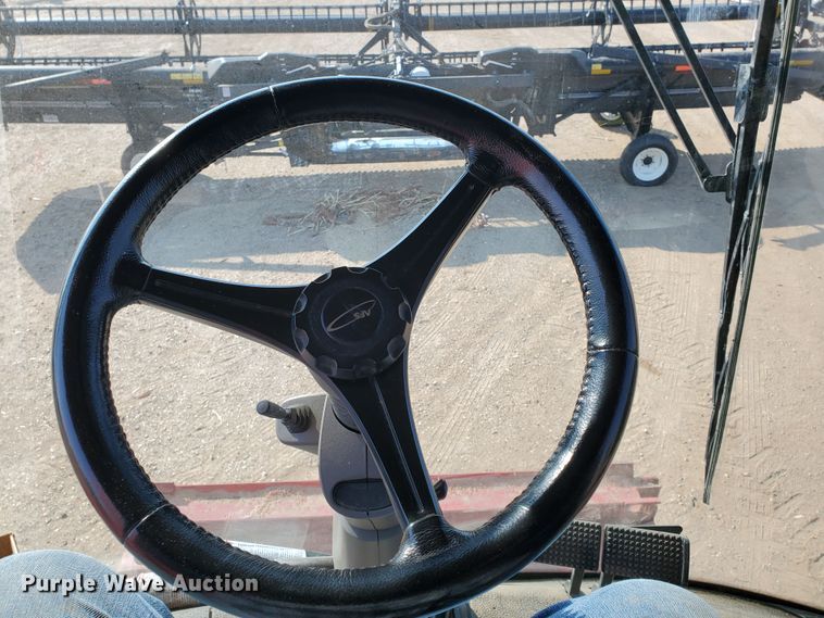 image for item DG8361 2015 Case IH 6140  combine