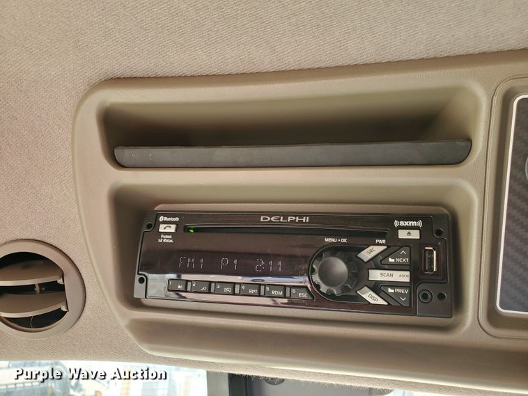 image for item DG8361 2015 Case IH 6140  combine