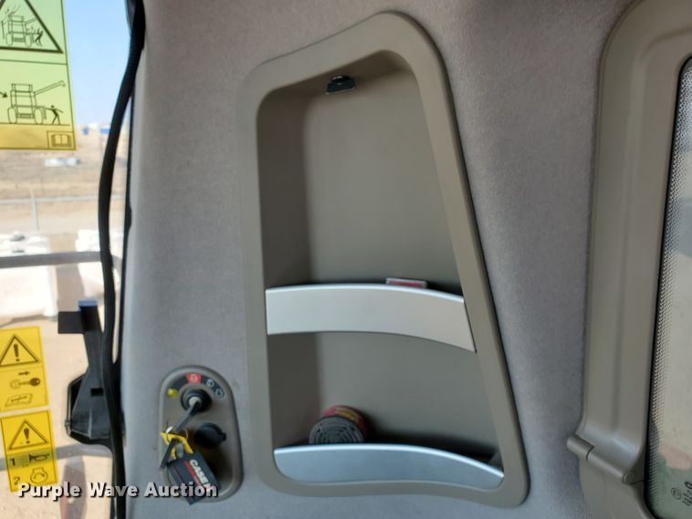 image for item DG8361 2015 Case IH 6140  combine