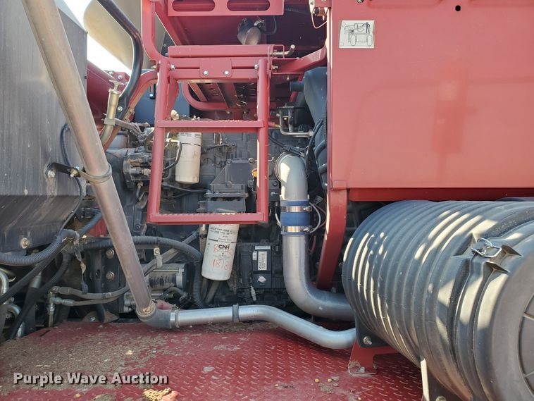 image for item DG8361 2015 Case IH 6140  combine