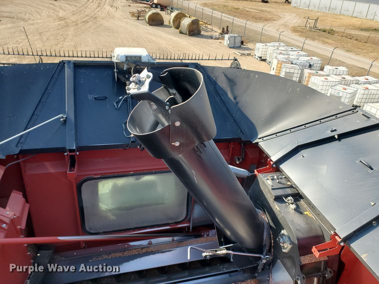 image for item DG8361 2015 Case IH 6140  combine