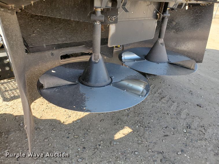 image for item DG8361 2015 Case IH 6140  combine