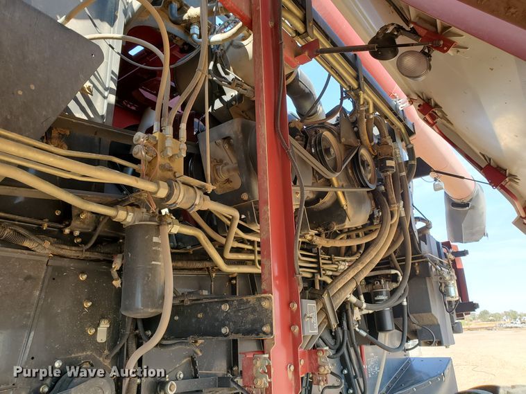 image for item DG8361 2015 Case IH 6140  combine