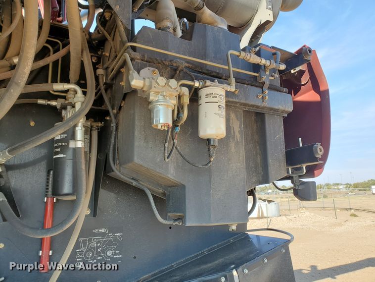 image for item DG8361 2015 Case IH 6140  combine