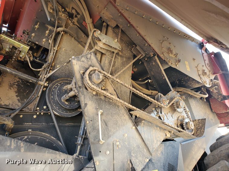 image for item DG8361 2015 Case IH 6140  combine