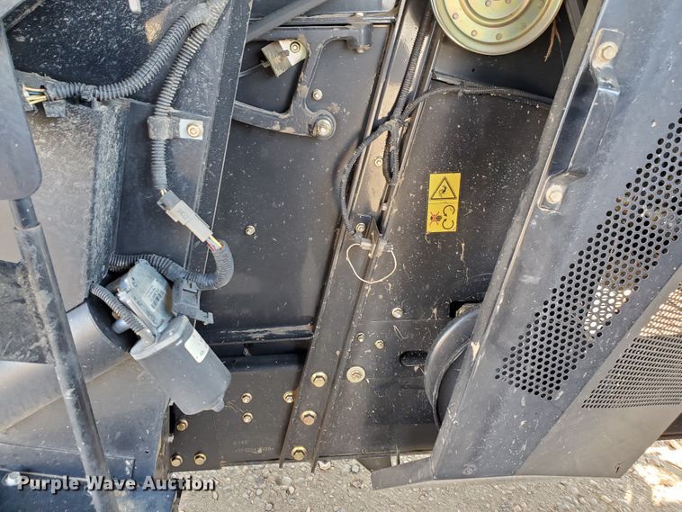 image for item DG8361 2015 Case IH 6140  combine