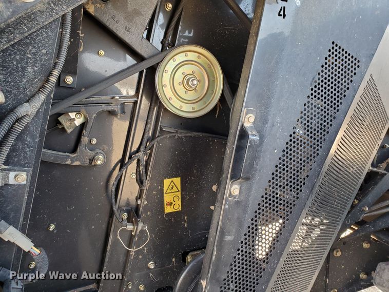 image for item DG8361 2015 Case IH 6140  combine