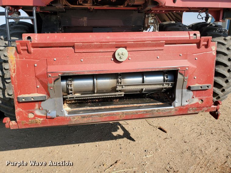 image for item DG8361 2015 Case IH 6140  combine