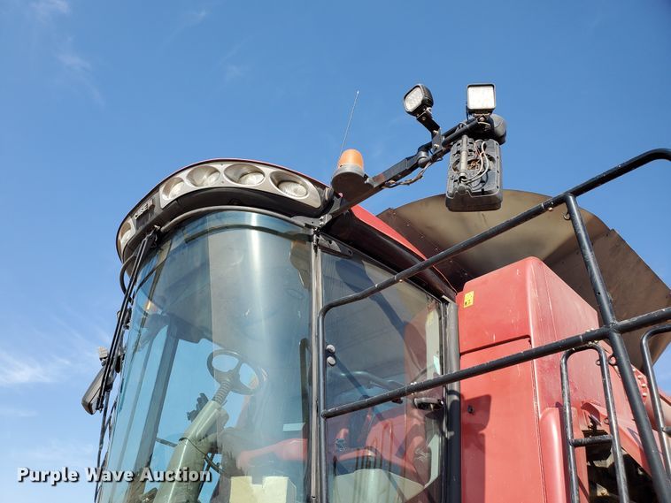 image for item DG8361 2015 Case IH 6140  combine