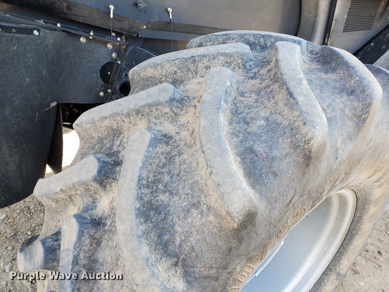 image for item DG8361 2015 Case IH 6140  combine