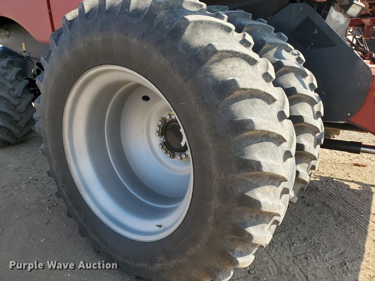 image for item DG8361 2015 Case IH 6140  combine