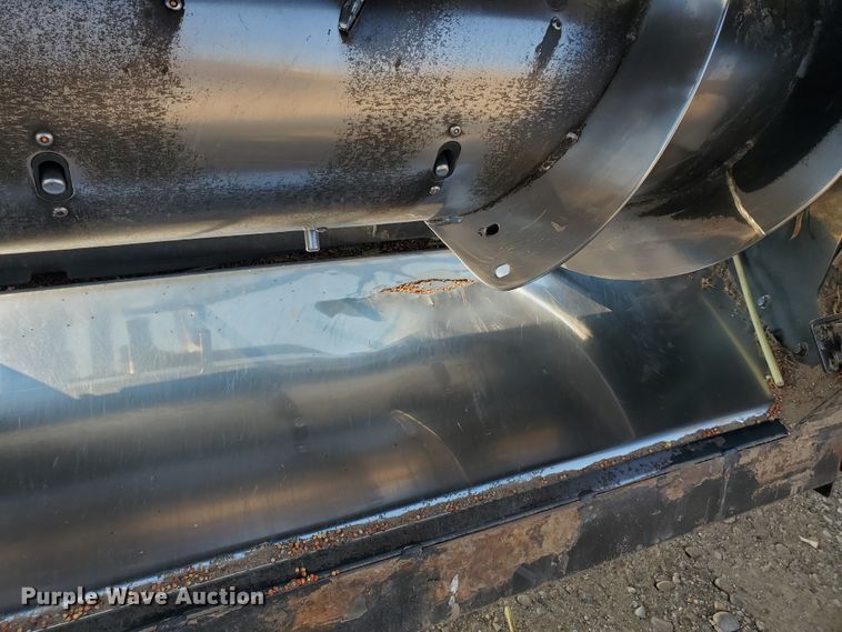 image for item DG8362 2015 MacDon FD75-S flex draper head