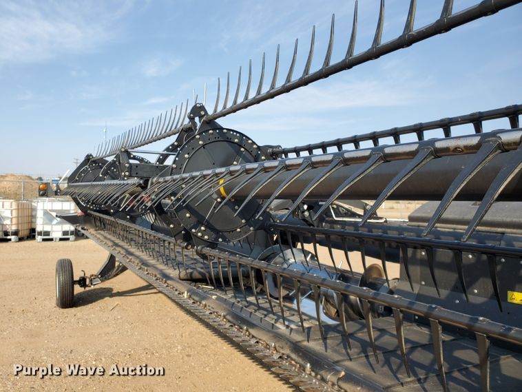 image for item DG8362 2015 MacDon FD75-S flex draper head