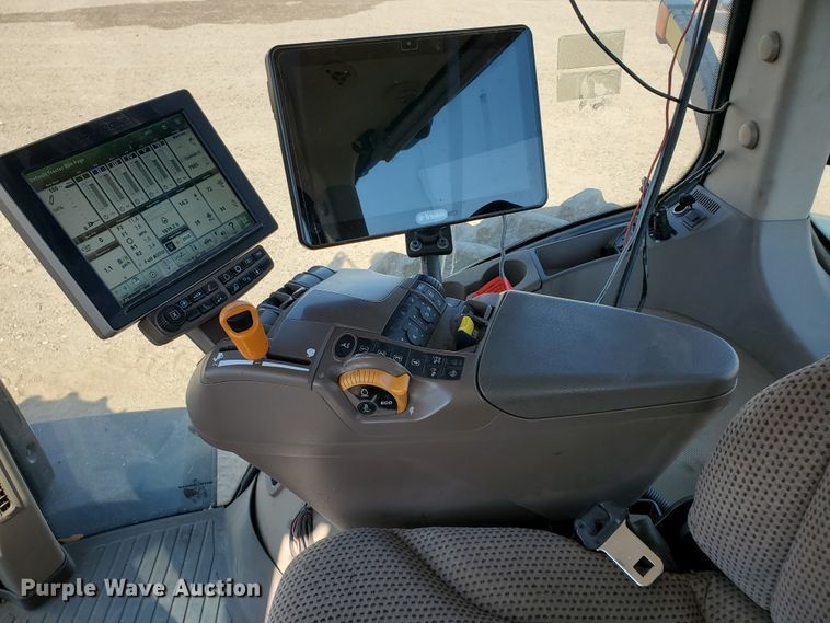 image for item DI5030 2015 John Deere 8370R  MFWD tractor