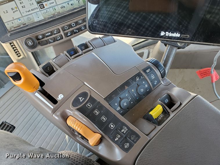 image for item DI5030 2015 John Deere 8370R  MFWD tractor