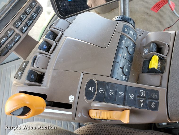 image for item DI5030 2015 John Deere 8370R  MFWD tractor