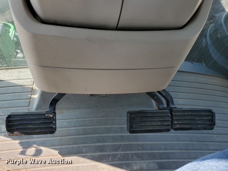 image for item DI5030 2015 John Deere 8370R  MFWD tractor