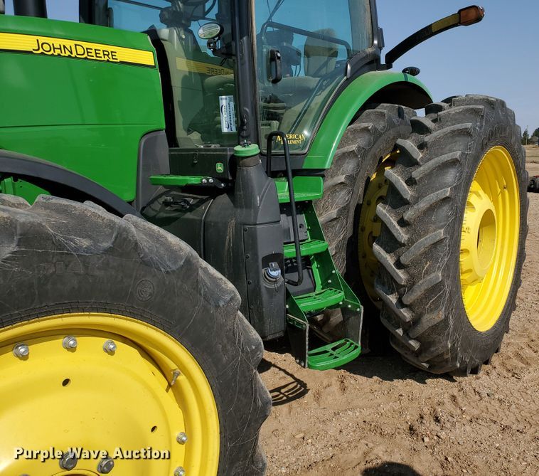 image for item DI5030 2015 John Deere 8370R  MFWD tractor