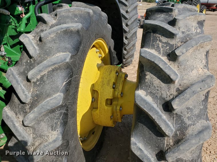 image for item DI5030 2015 John Deere 8370R  MFWD tractor