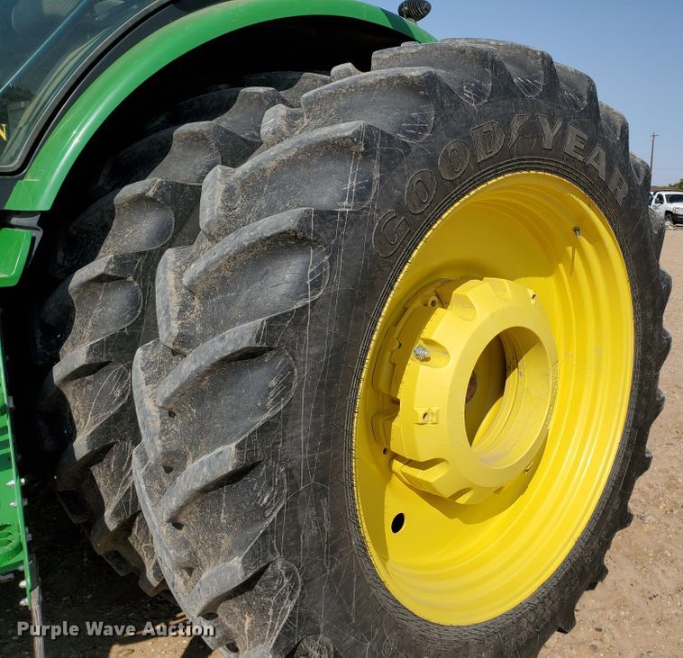 image for item DI5030 2015 John Deere 8370R  MFWD tractor