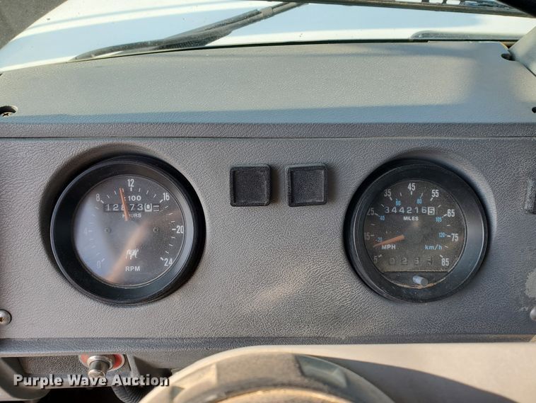 image for item DJ4750 1997 Mack RD688S  semi truck