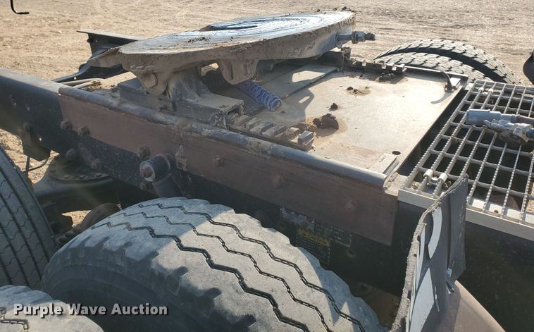 image for item DJ4750 1997 Mack RD688S  semi truck